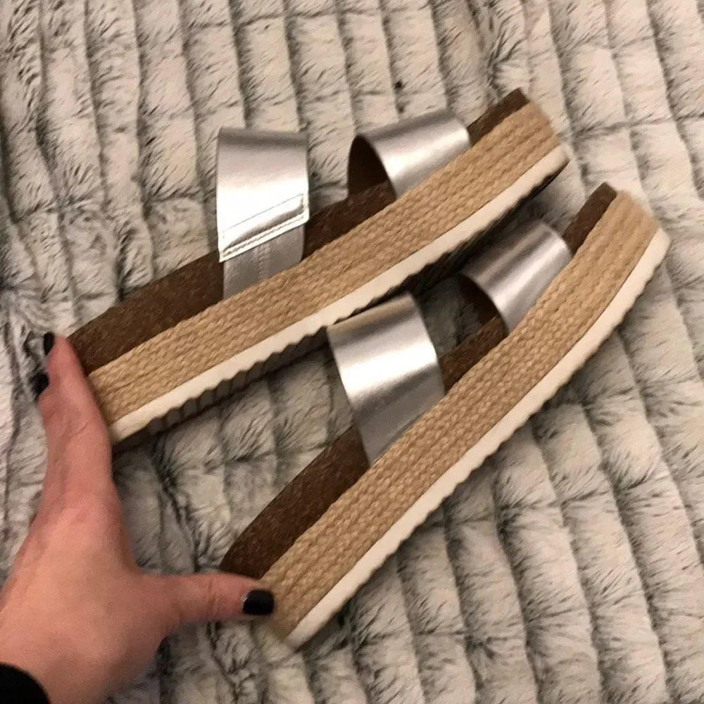Super cute Brash espadrilles
